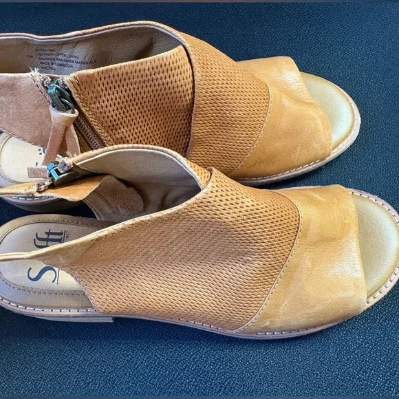 NWOB Sofft Natalia Metallic Taupe Open-Toe Mules in color LUGGAGE, 7 - Picture 3 of 6